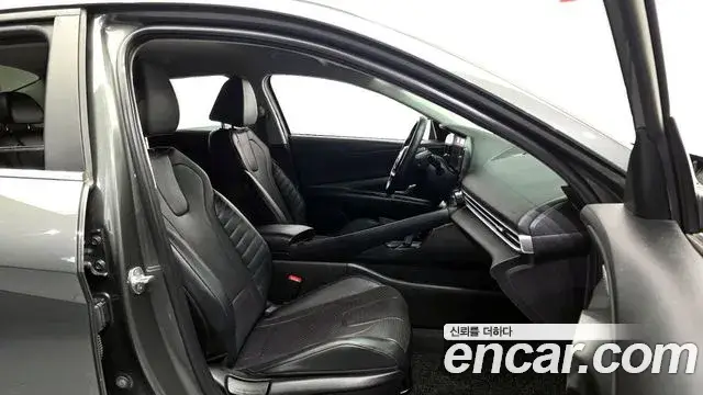 Hyundai The New Avante Hybrid, 2021