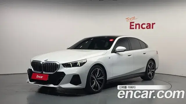 BMW 5 Series, 2024
