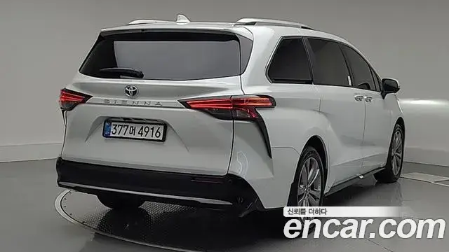 Toyota Sienna, 2025