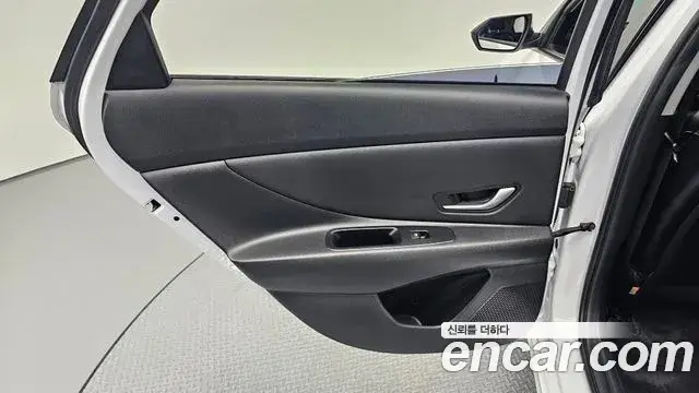 Hyundai The New Avante Hybrid, 2023