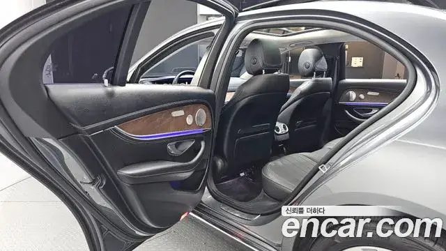 Mercedes-Benz E-Class, 2019
