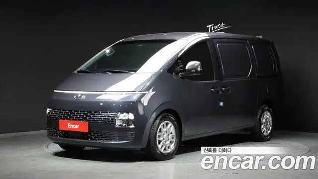 Hyundai Staria, 2023