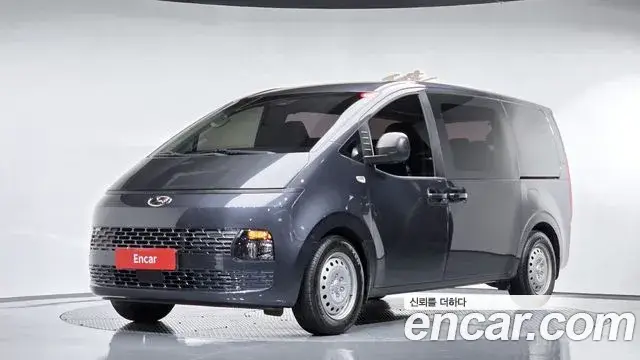 Hyundai Staria, 2022