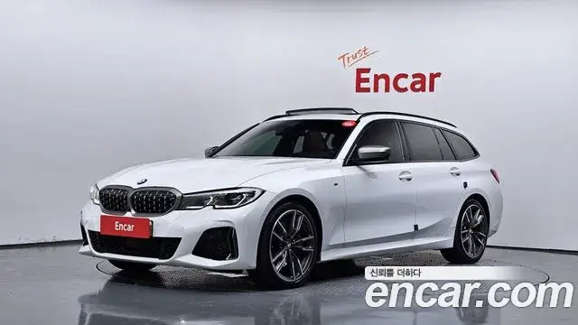 BMW 3 Series, 2022