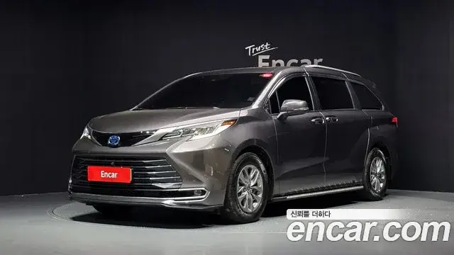 Toyota Sienna, 2024