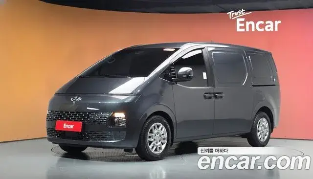 Hyundai Staria, 2023