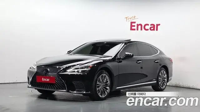 Lexus LS500h, 2021
