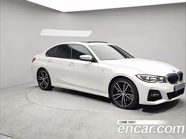 BMW 3 Series, 2022