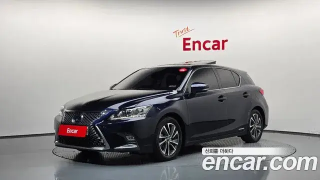 Lexus CT200h, 2018