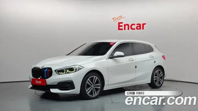 BMW 1 Series, 2022