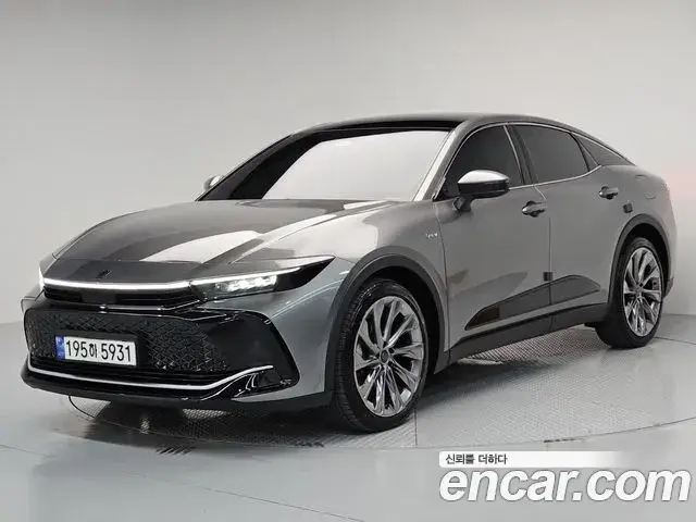 Toyota Crown Crossover, 2024