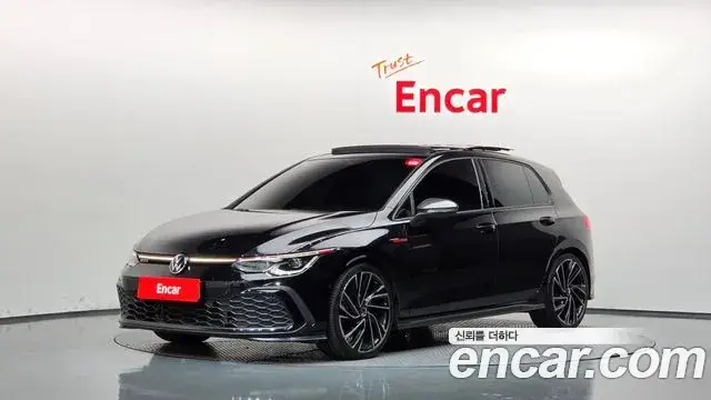Volkswagen Golf, 2022