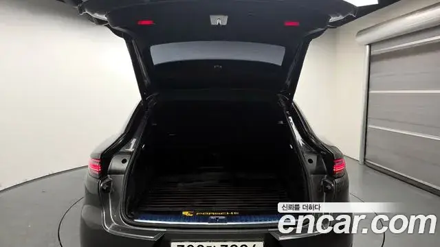 Porsche Cayenne, 2020