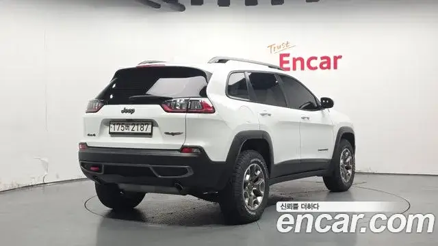 Jeep Cherokee, 2021