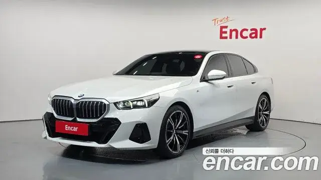 BMW 5 Series, 2024