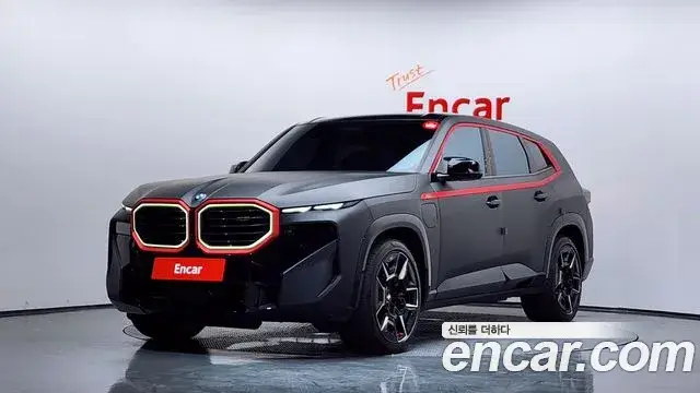 BMW XM, 2025