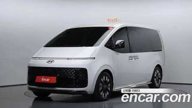 Hyundai Staria, 2025