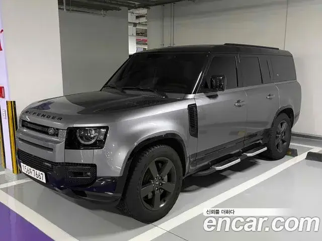 Land Rover Defender, 2023