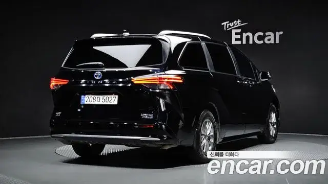 Toyota Sienna, 2024