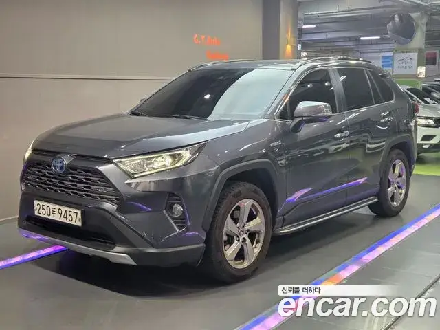 Toyota RAV4, 2021