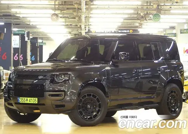 Land Rover Defender, 2025