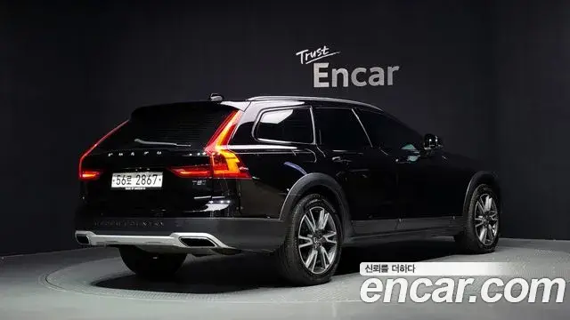 Volvo V90 Cross Country, 2018