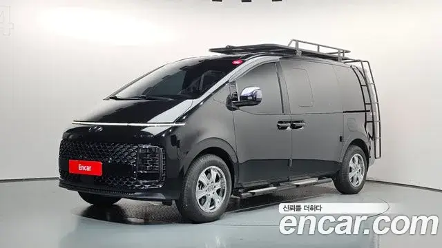 Hyundai Staria, 2023