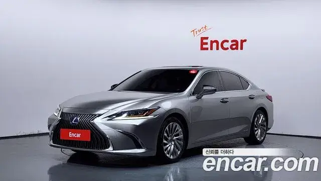 Lexus ES300h, 2019