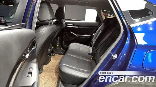 Kia Seltos 2019 — ფოტო 14/20