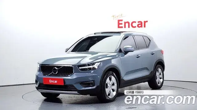 Volvo XC40 2020 — Photo 16/20