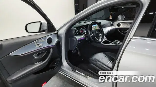 Mercedes-Benz E-Class 2019 — ფოტო 9/20