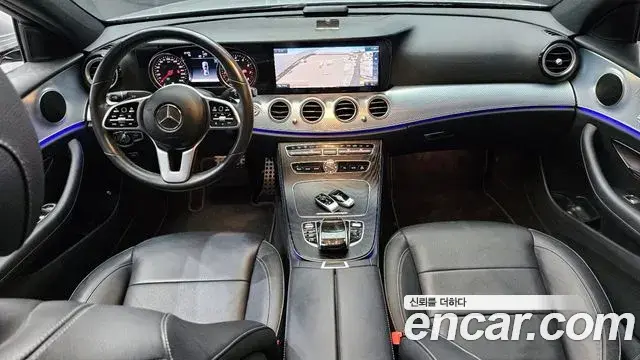 Mercedes-Benz E-Class 2020 — Photo 3/20