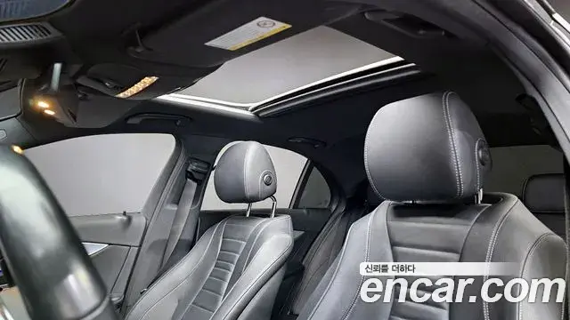 Mercedes-Benz E-Class 2020 — Photo 10/20