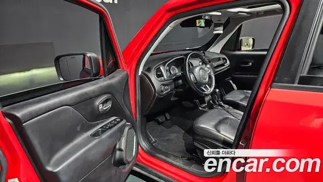 Jeep Renegade 2021 — Photo 12/20