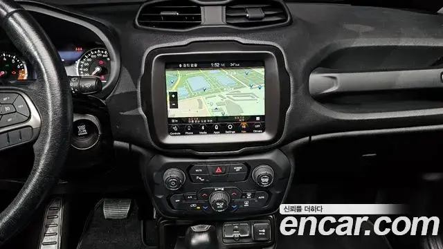Jeep Renegade 2021 — Photo 17/20