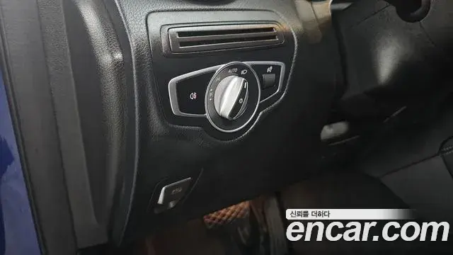 Mercedes-Benz GLC-Class 2020 — ფოტო 5/20