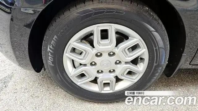 Hyundai Staria 2023 — Photo 5/20