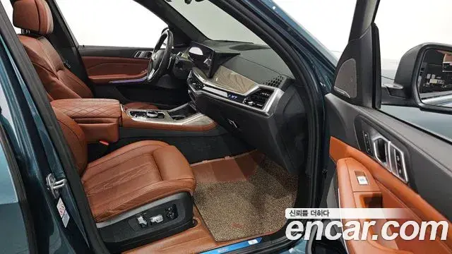BMW X7 2023 — ფოტო 15/20