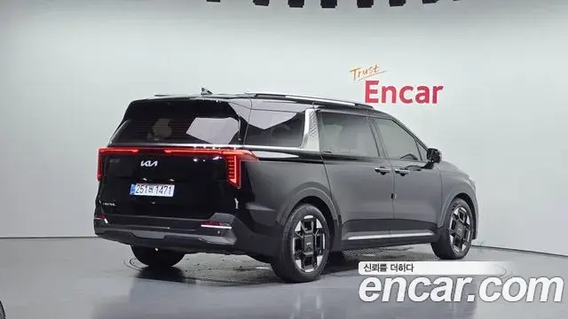 Kia Carnival 2024 — Şəkil 8/20