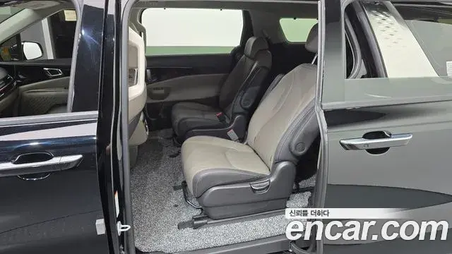 Kia Carnival 2024 — Şəkil 7/20