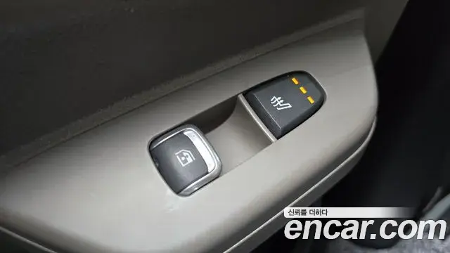Kia Carnival 2024 — Şəkil 16/20