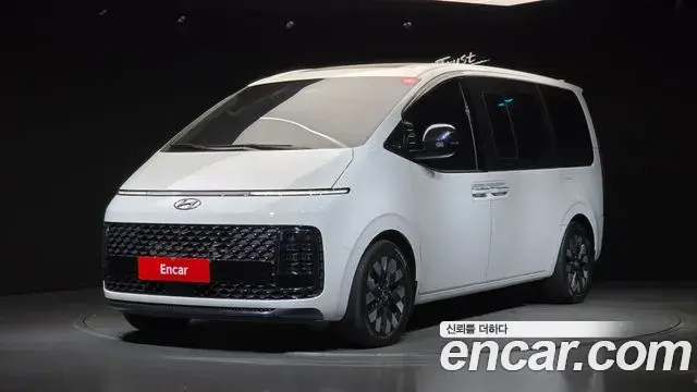 Hyundai Staria 2024 — Фото 1/20