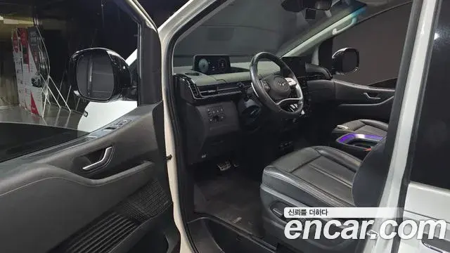 Hyundai Staria 2024 — Фото 10/20