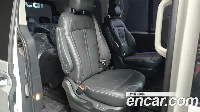 Hyundai Staria 2024 — Фото 11/20