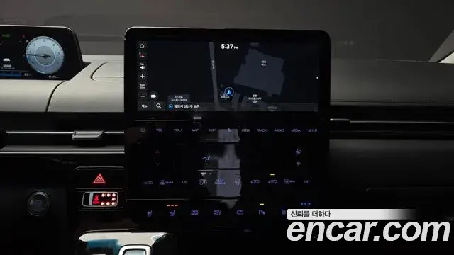 Hyundai Staria 2024 — Фото 14/20