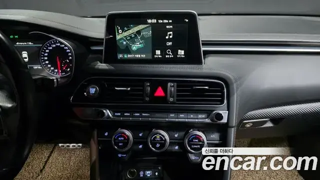 Genesis G70 2018 — Photo 18/20