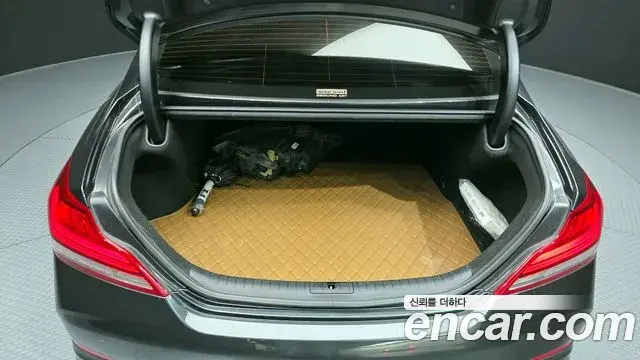 Genesis G70 2018 — Photo 12/20