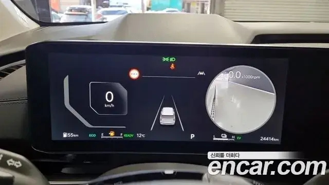 Kia Carnival 2024 — ფოტო 1/17