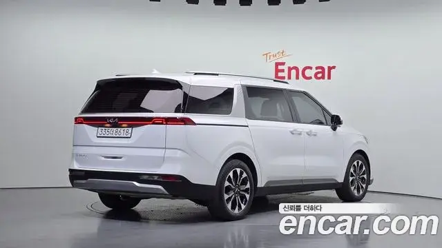 Kia Carnival 2021 — Фото 2/20