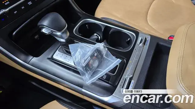Kia Carnival 2021 — Фото 9/20
